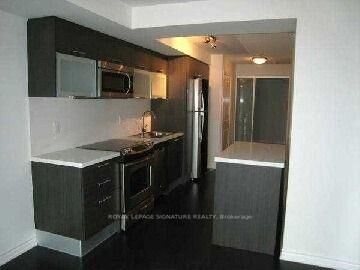 Property Photo:  386 Yonge Street 1116  ON M5B 0A5 