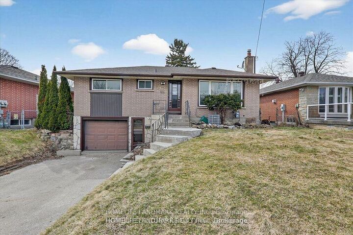 Property Photo:  146 Oriole Street  ON L1H 6Y6 