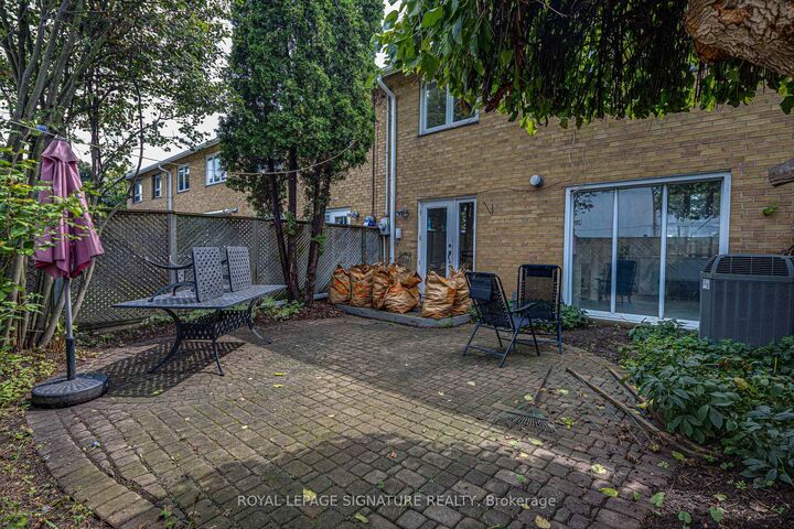 Property Photo:  16 Burdock Lane  ON M3C 2G5 