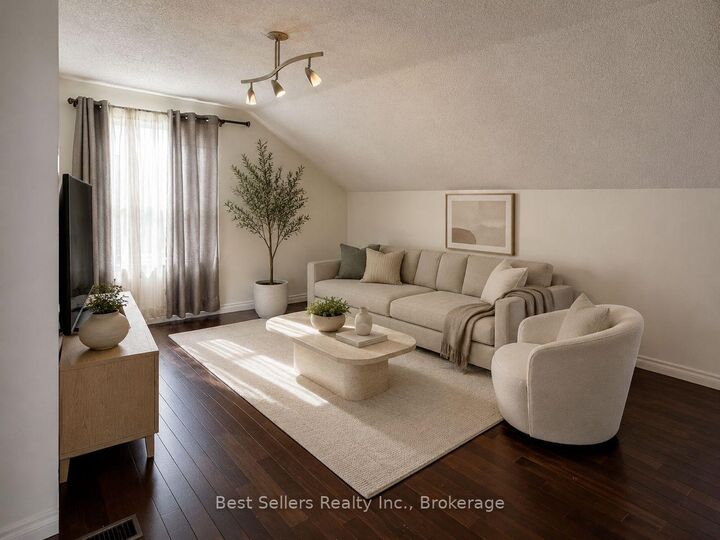 Property Photo:  36 William Street  ON L9W 2R7 