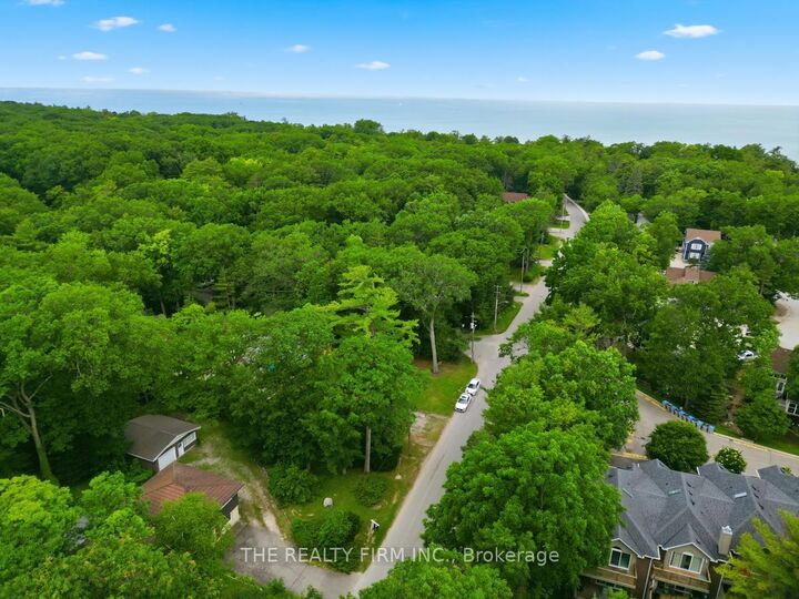 Property Photo:  48 Lake Road  ON N0M 1T0 