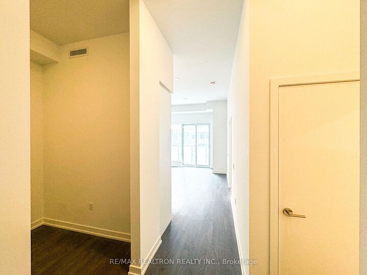 Property Photo: 8 Olympic Garden Drive S802 ON M2M 0B9