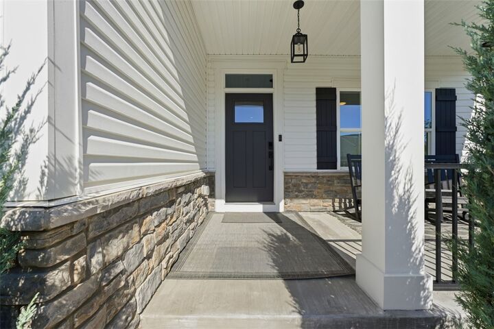 Property Photo:  406 Sarjean Way  PA 16063 
