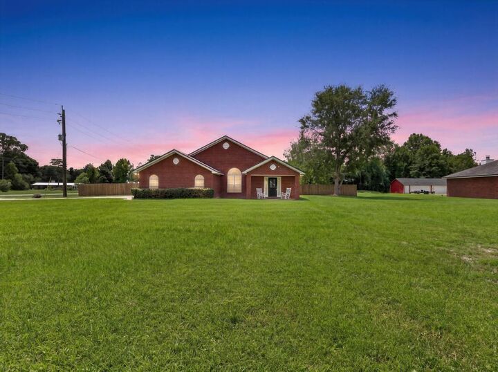 Property Photo: 54341 Plantation Road FL 32011