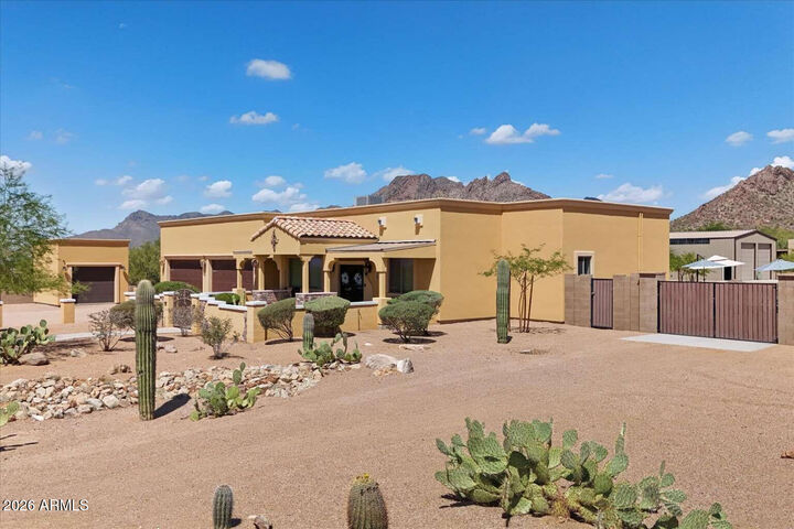 Property Photo:  370 E Canyon Street  AZ 85119 