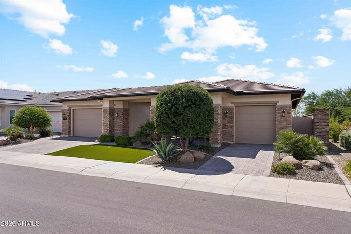 Property Photo: 17467 W Guthrie Street AZ 85388