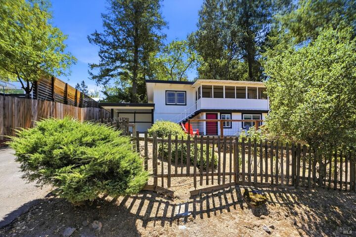 Property Photo:  240 E Agua Caliente Road  CA 95476 