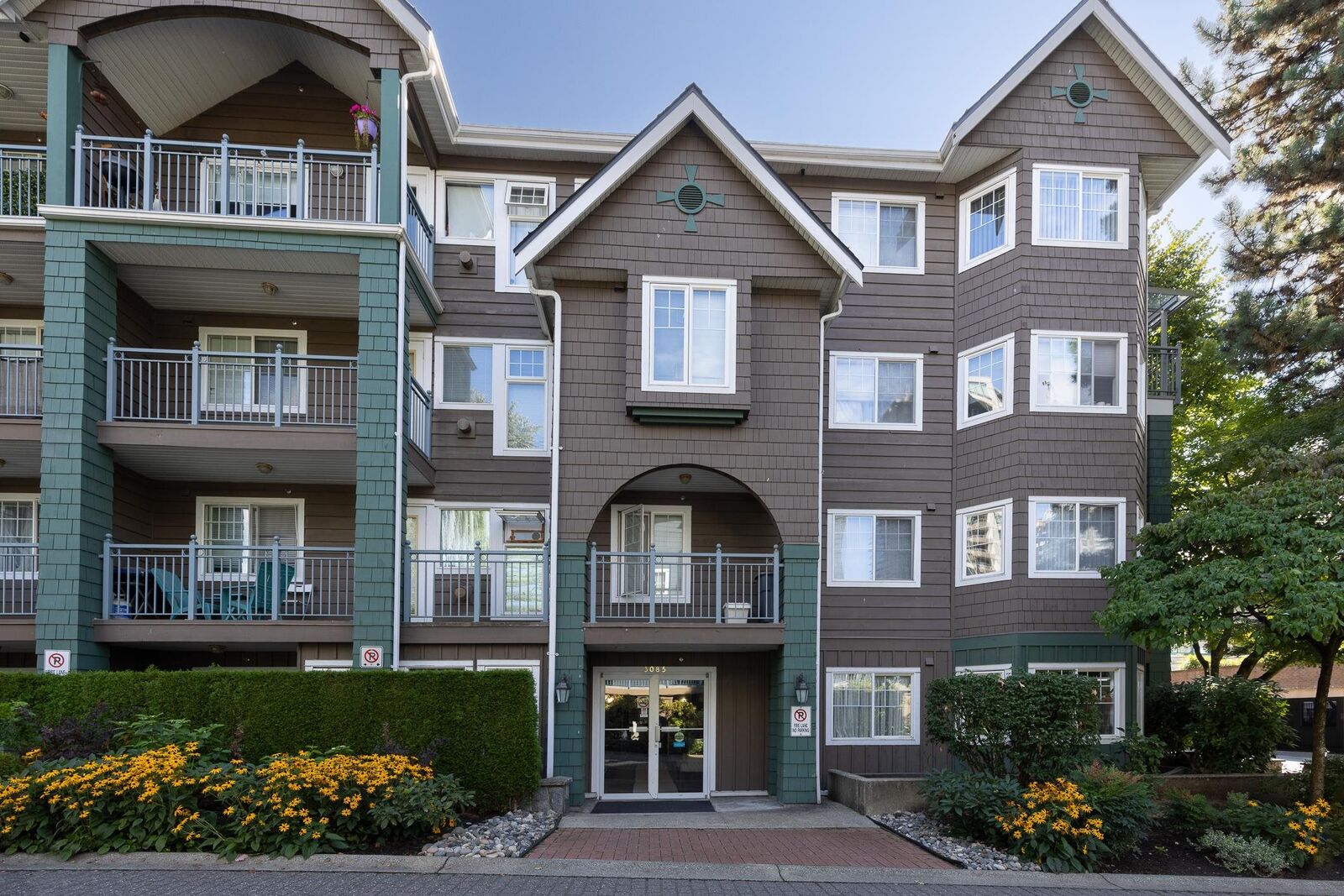 Property Photo:  3085 Primrose Lane 213  BC V3B 7S3 