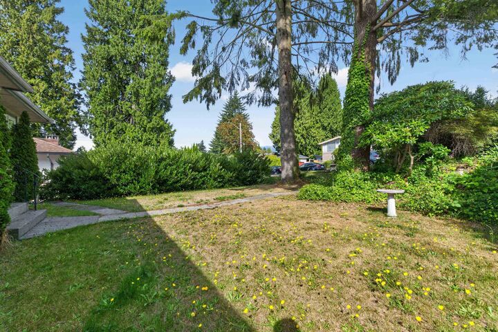 Property Photo:  341 W 24th Street  BC V7M 2C7 
