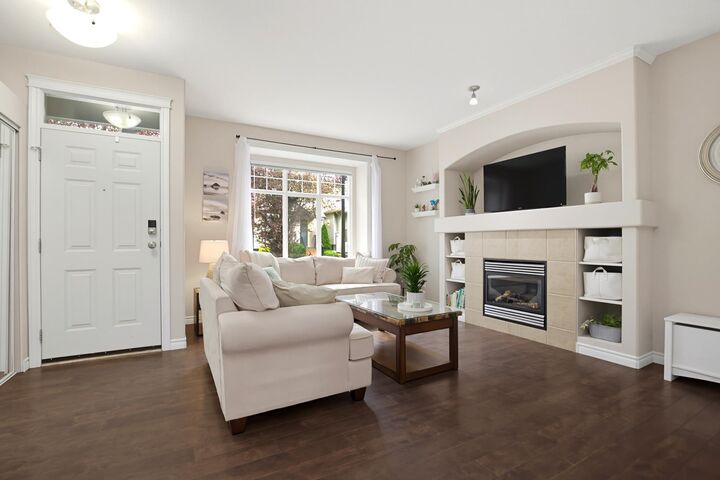 Property Photo:  24360 102A Avenue  BC V2W 2E3 