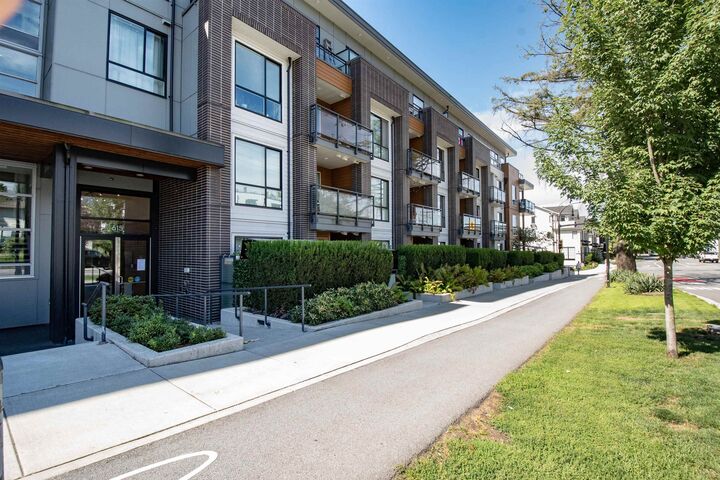 Property Photo:  615 E 3rd Street 111  BC V7L 0G3 