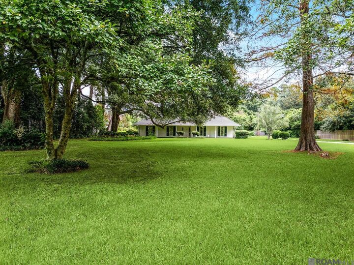 Property Photo:  6155 Highland Rd  LA 70808 
