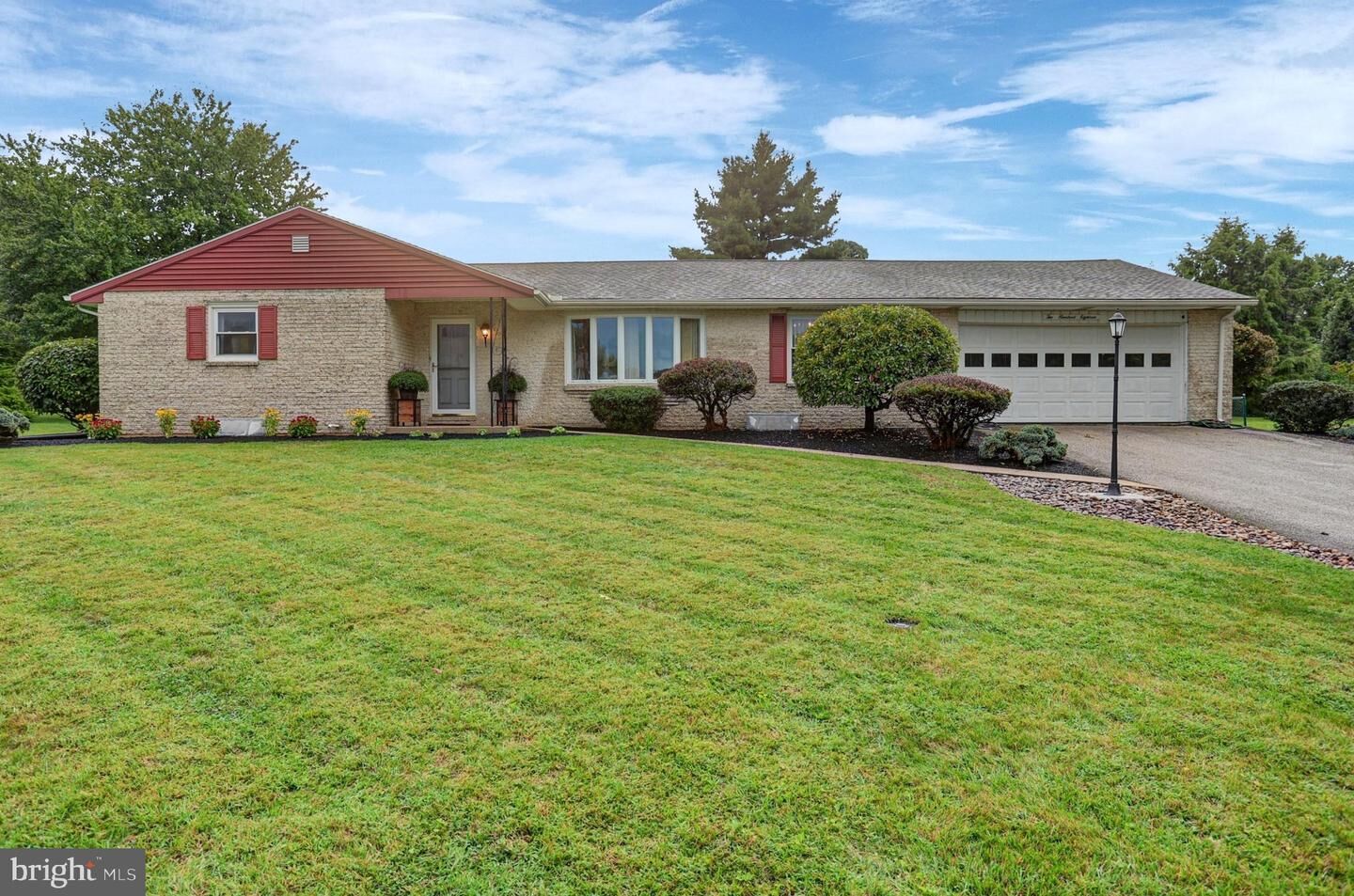 Property Photo:  218 Meadow Lane  PA 17201 