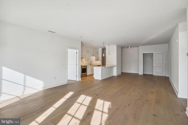 Property Photo: 106 Annapolis Street 202 MD 21401