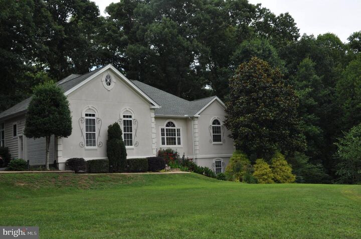 Property Photo: 4203 Mount Vernon Place VA 22408
