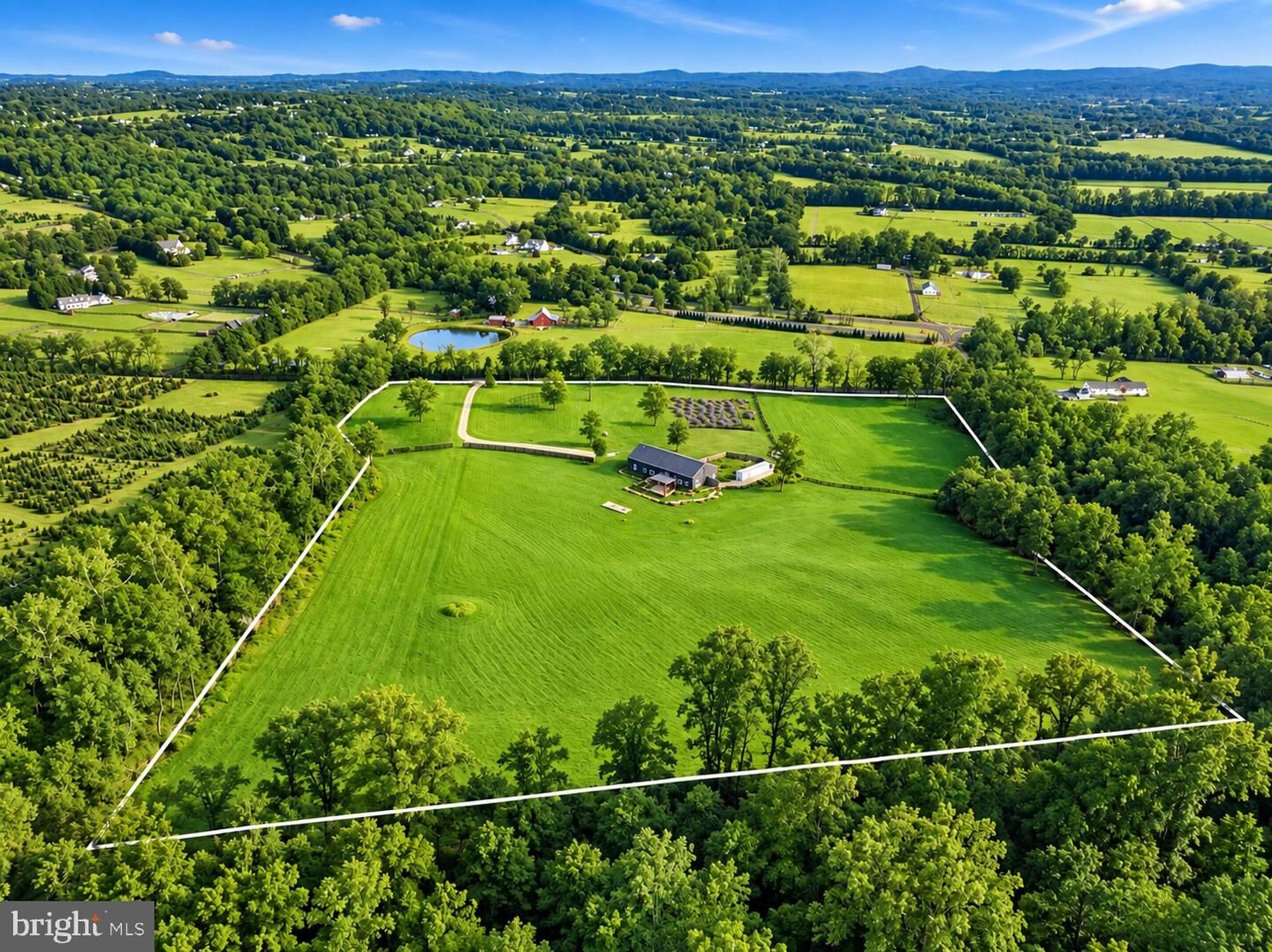 Property Photo:  34266 Williams Gap Road  VA 20141 