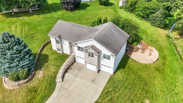 Property Photo:  1234 10th Street  IA 50648 