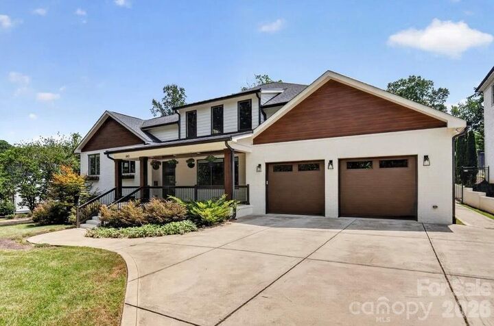 Property Photo:  842 Linda Lane  NC 28211 