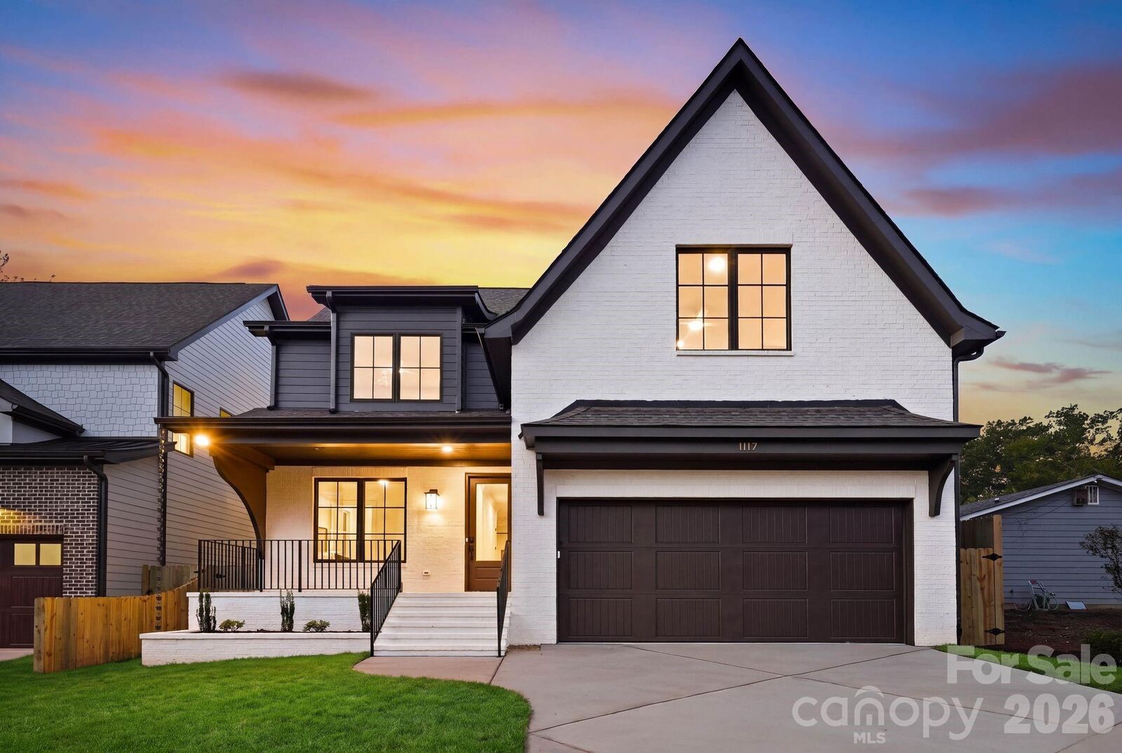 Property Photo: 1117 Lomax Avenue NC 28211