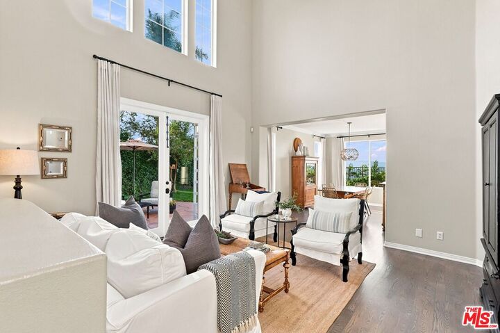 Property Photo: 6829 Altamor Dr CA 90045