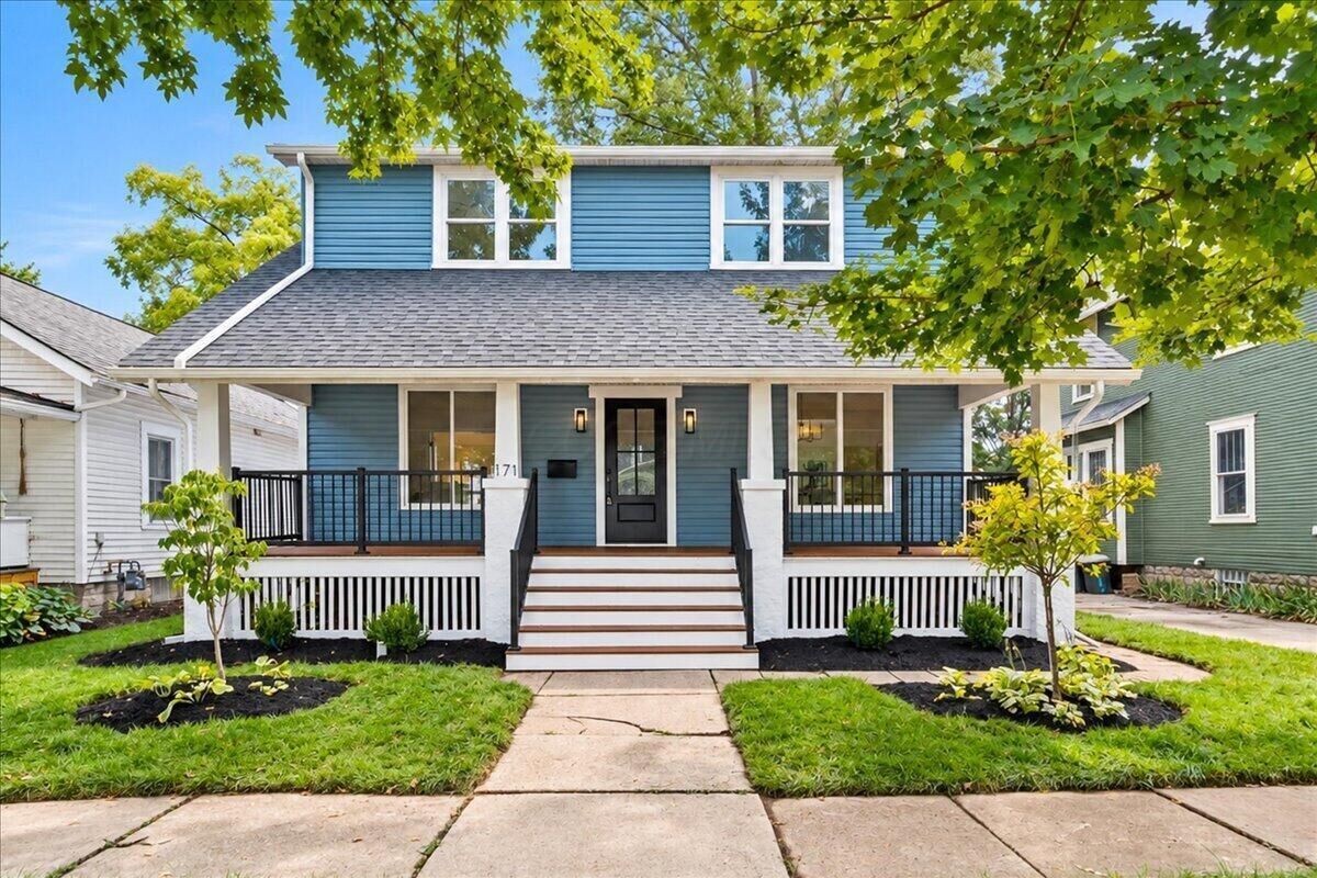 Property Photo: 171 N Vine Street OH 43081