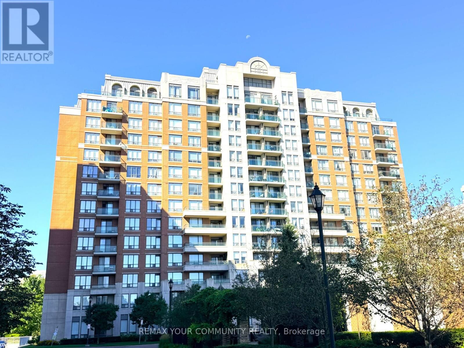 Property Photo:  330 Red Maple Road 311  ON L4C 0T6 
