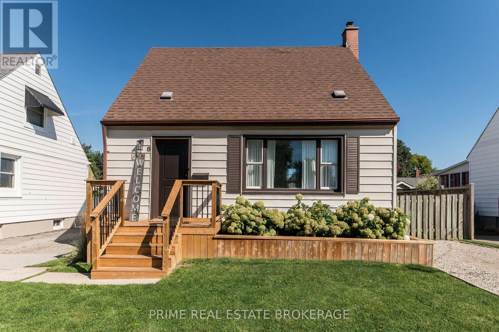 Property Photo:  8 Pine Street  ON N5R 1L9 