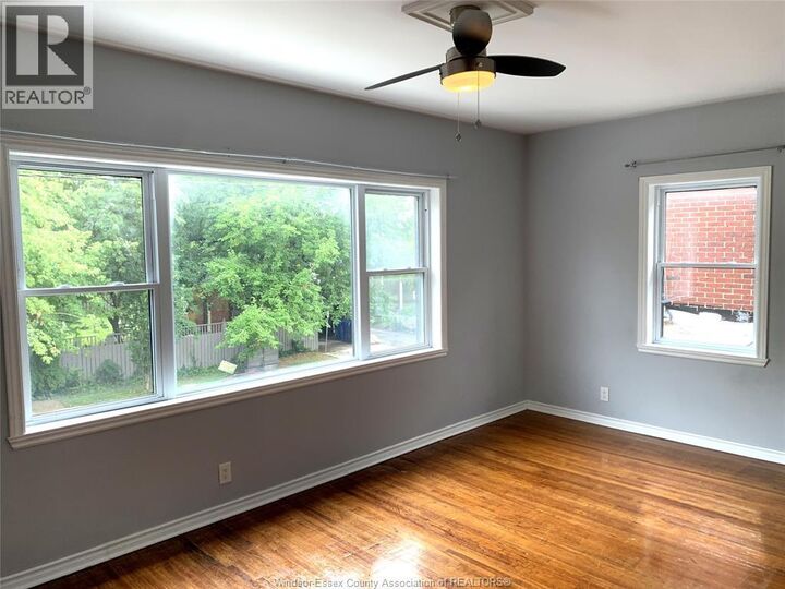 Property Photo:  220 Erie Street West  ON N9A 6B5 