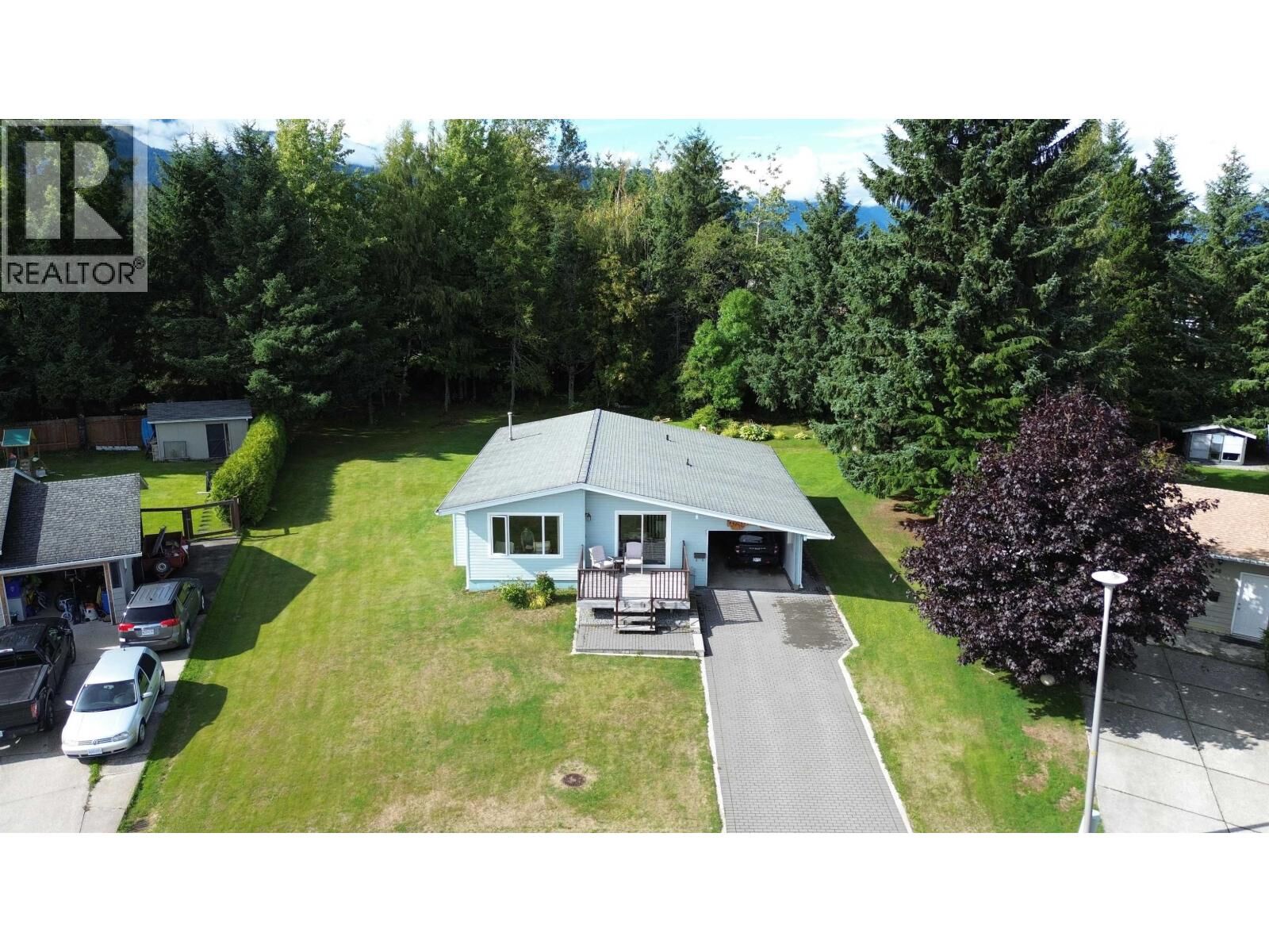 Property Photo:  84 Carswell Street  BC V8C 1B3 