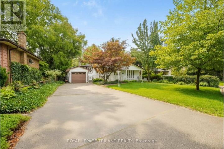 Property Photo: 81 Wakefield Crescent ON N5X 1Z6