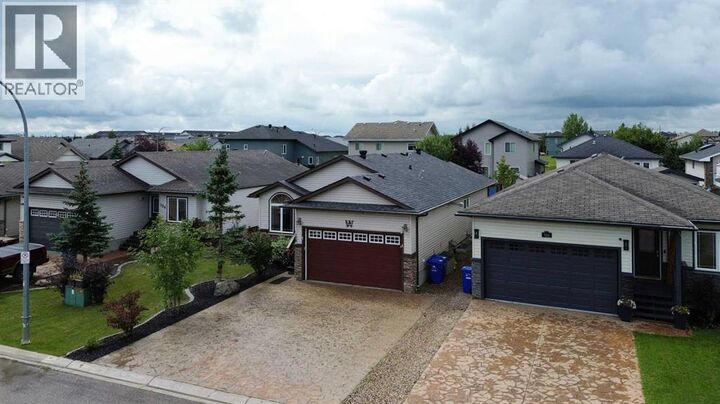 Property Photo:  130 Peyton Way  AB T9K 0E5 