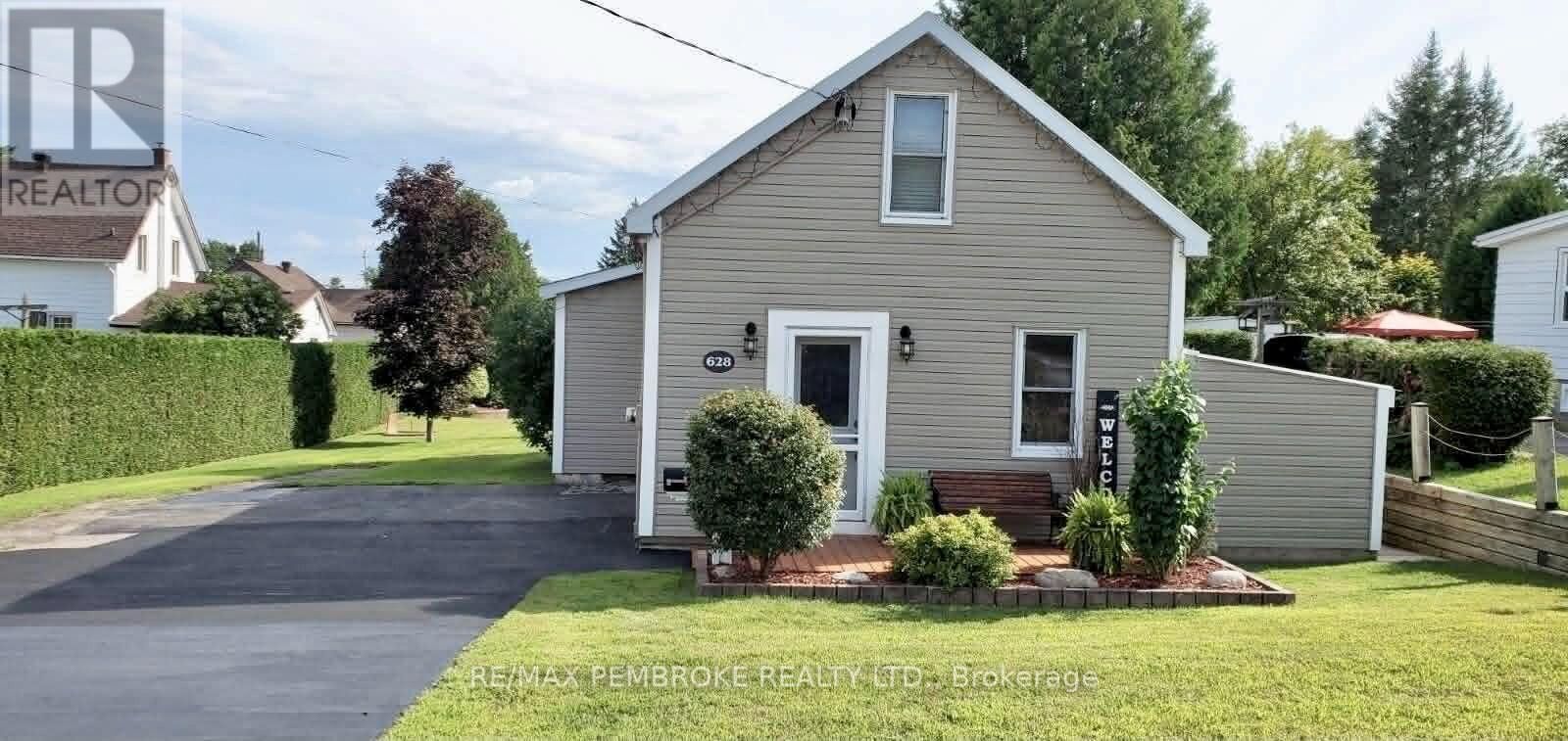 Property Photo:  628 Perth Street  ON K8A 6C1 