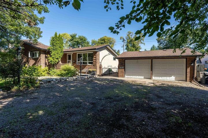 Photo de la propriété: 261 Knowles Avenue MB R3G 1C9