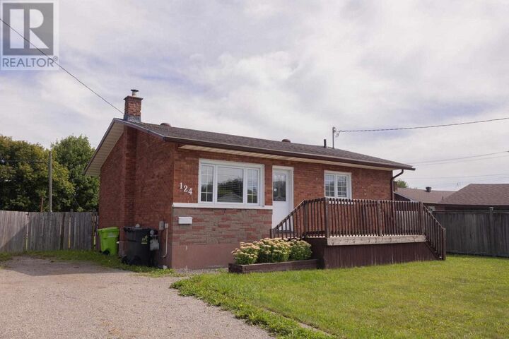 Property Photo:  124 McFadden Ave  ON P6C 4T2 