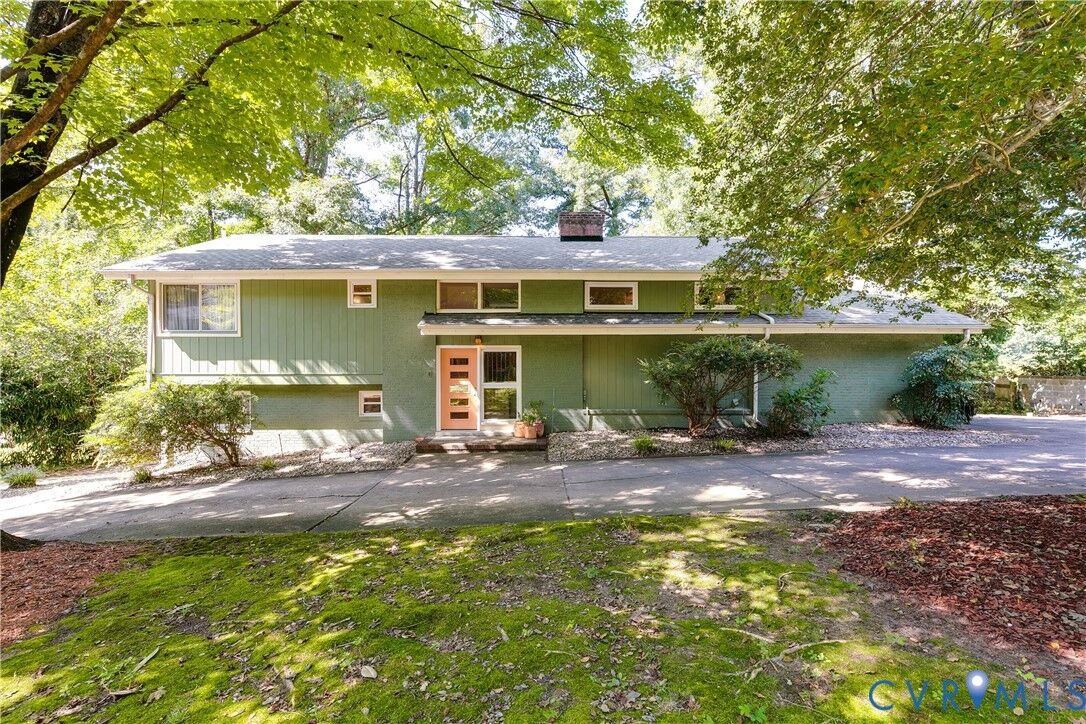 Property Photo:  608 Scarlet Oak Road  VA 23235 