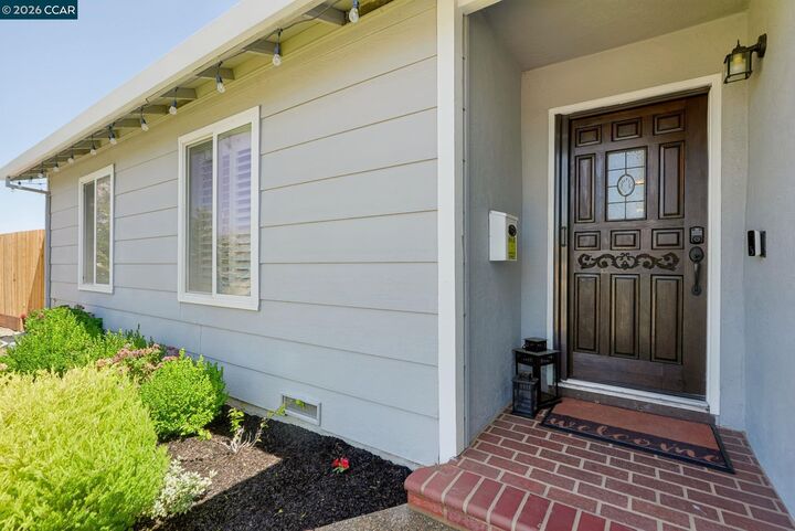 Property Photo: 1628 Kingsly Drive CA 94565