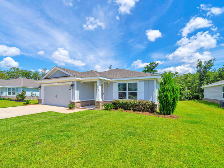 Property Photo:  590 Marquis Way  FL 32439 