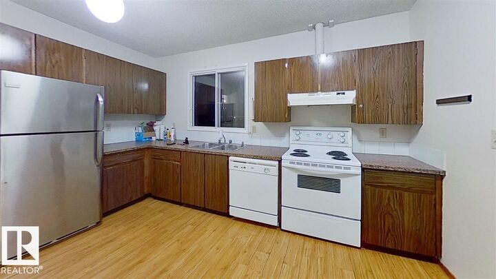 Property Photo:  4611 52 Avenue  AB T7Z 1E7 