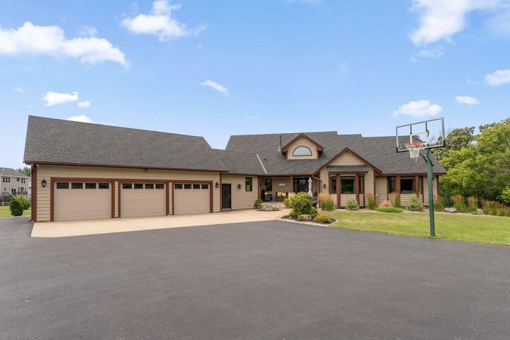 Property Photo:  2400 Jennifer Lane  MN 55379 