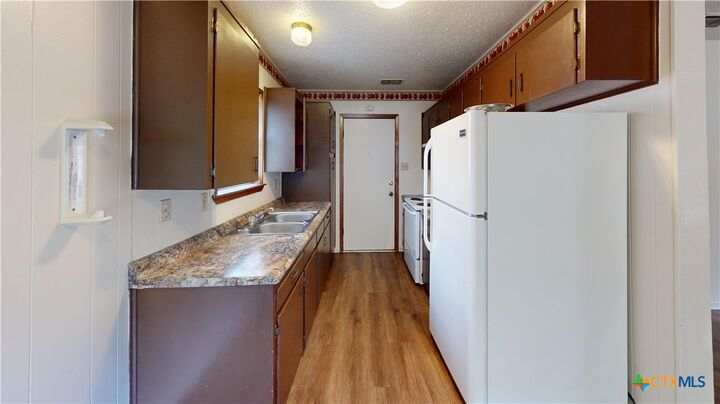 Property Photo: 2003 Dennis Street TX 76522