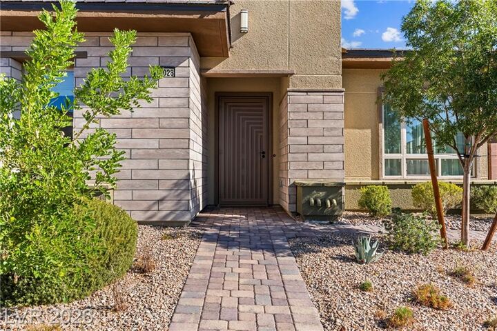 Property Photo: 10028 Regency Square Avenue NV 89148