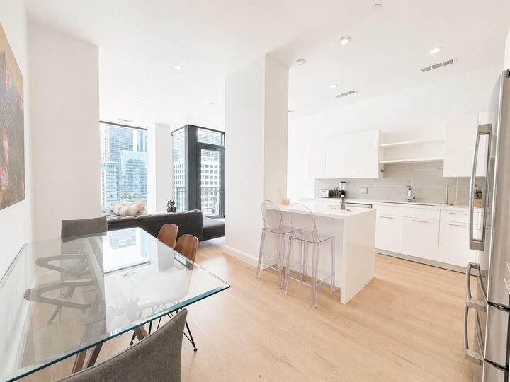 Property Photo:  1211 Caroline Street 1608  TX 77002 