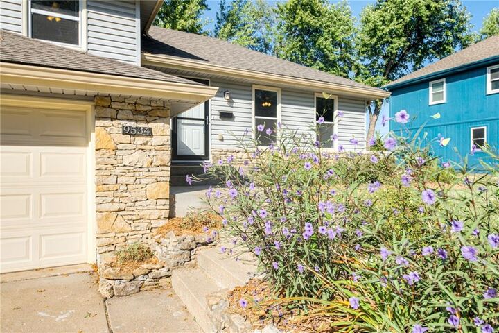 Property Photo:  9534 Connell Drive  KS 66212 