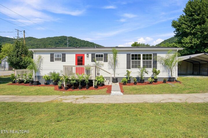 Property Photo:  200 N Indiana Ave  TN 37766 
