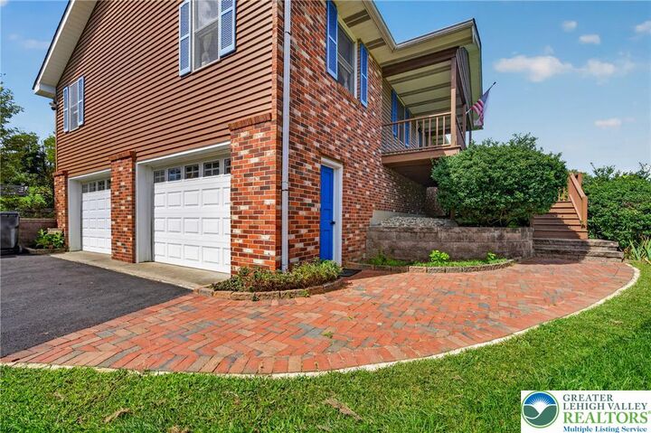 Property Photo:  395 Sunrise Boulevard  PA 18343 