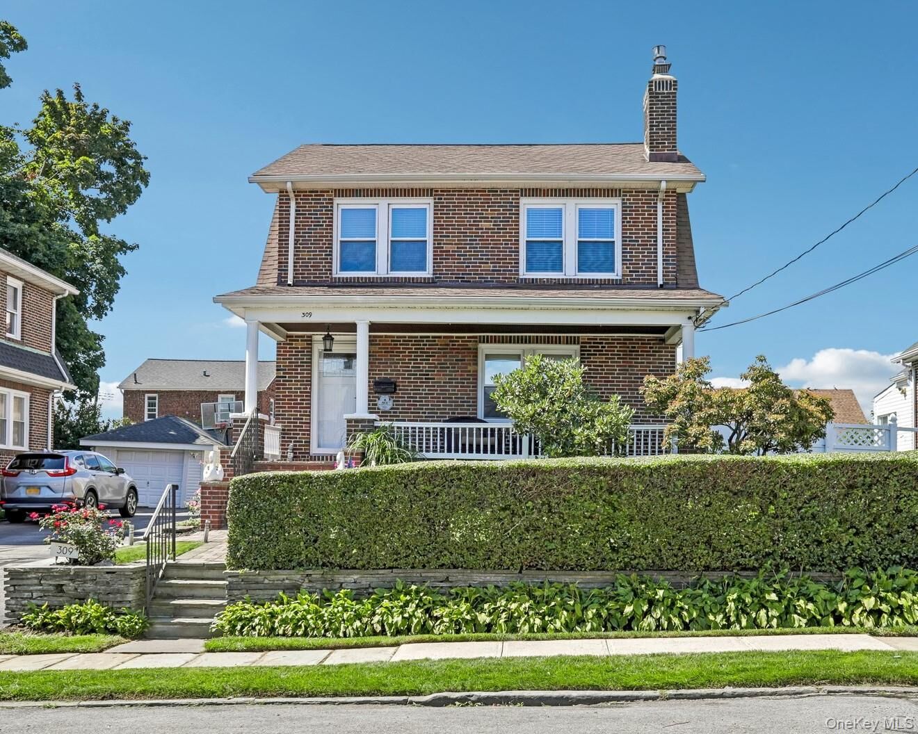 Property Photo:  309 Bellevue Avenue  NY 10703 