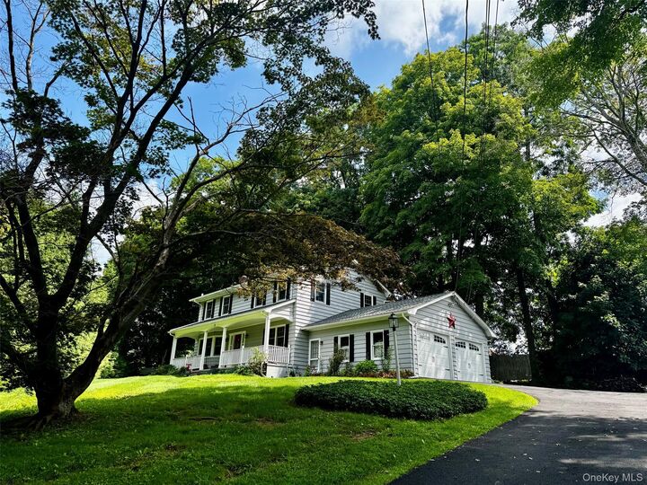 Property Photo:  2 Foxey Lane  NY 10541 