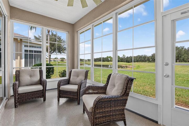Property Photo:  1917 Inverness Greens Drive  FL 33573 