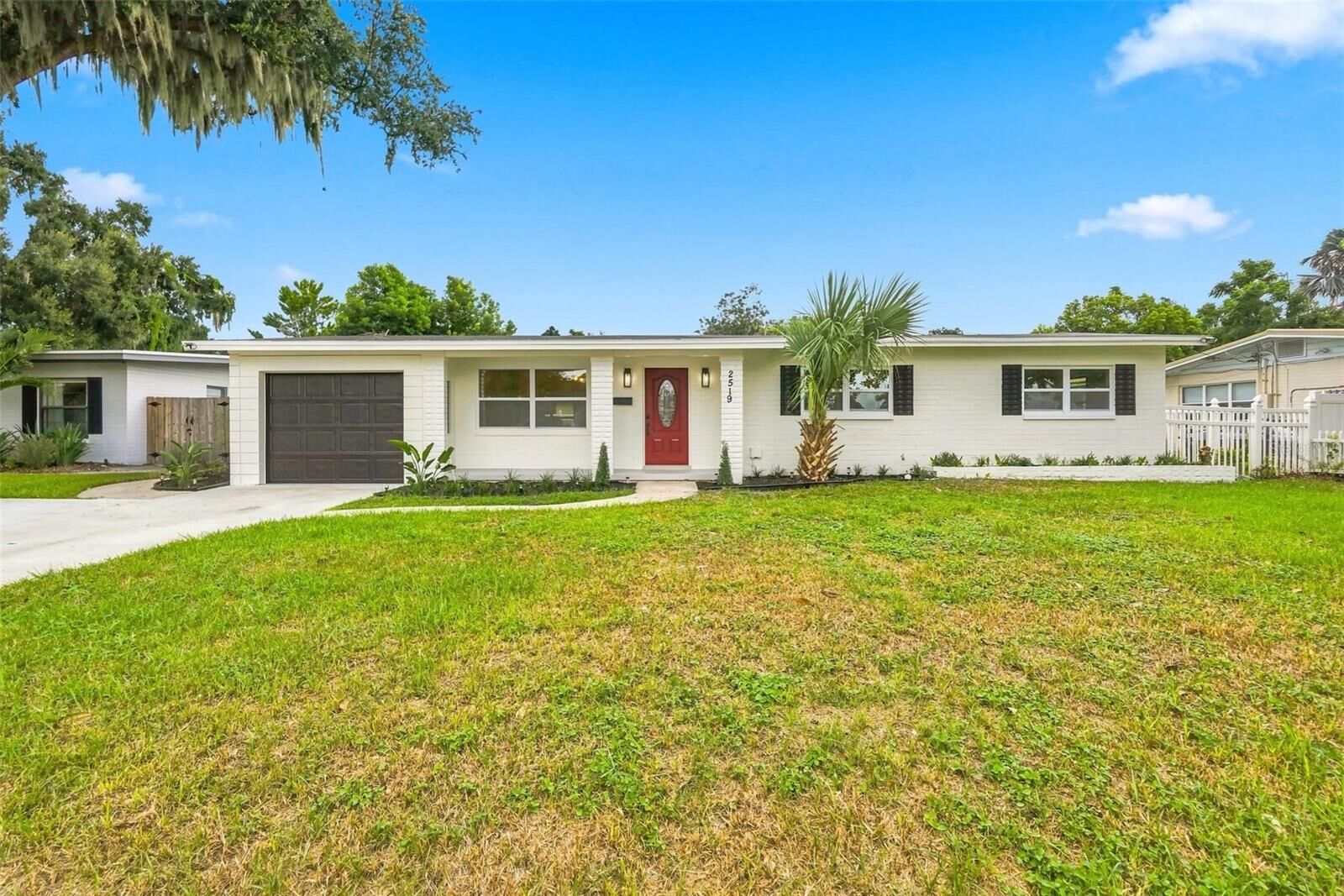 Property Photo:  2519 Overlake Avenue  FL 32806 