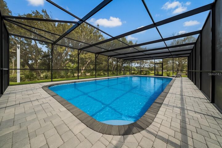 Property Photo:  20 2nd Avenue SE  FL 33549 